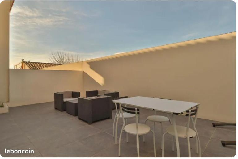 Maison De L'Occitanie Villa Bessan Esterno foto