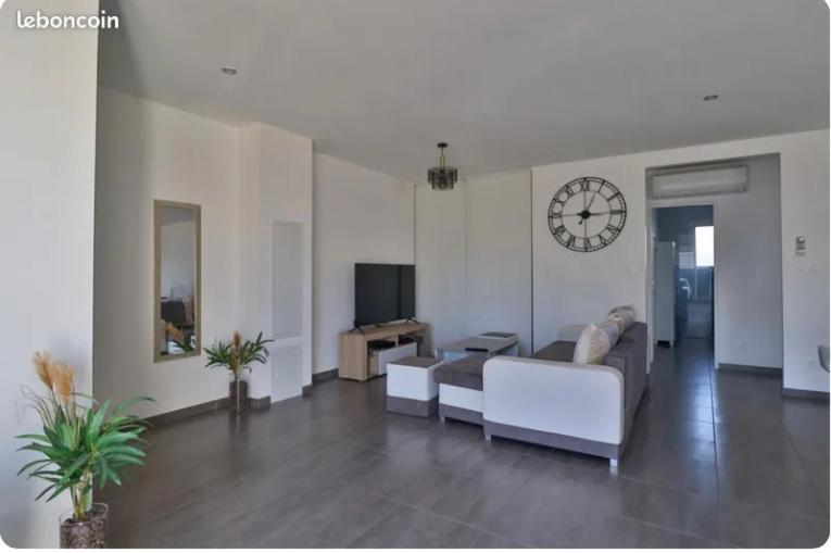 Maison De L'Occitanie Villa Bessan Esterno foto